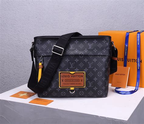 Buy LV Besace Zippée Black/Yellow @ 9.00 